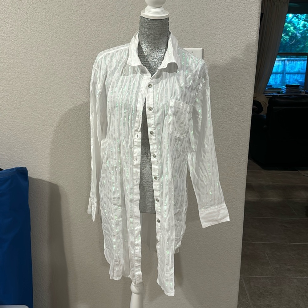 Victoria's Secret Xl Long Sleeve‎ beach coverup pajamas Iridescent white